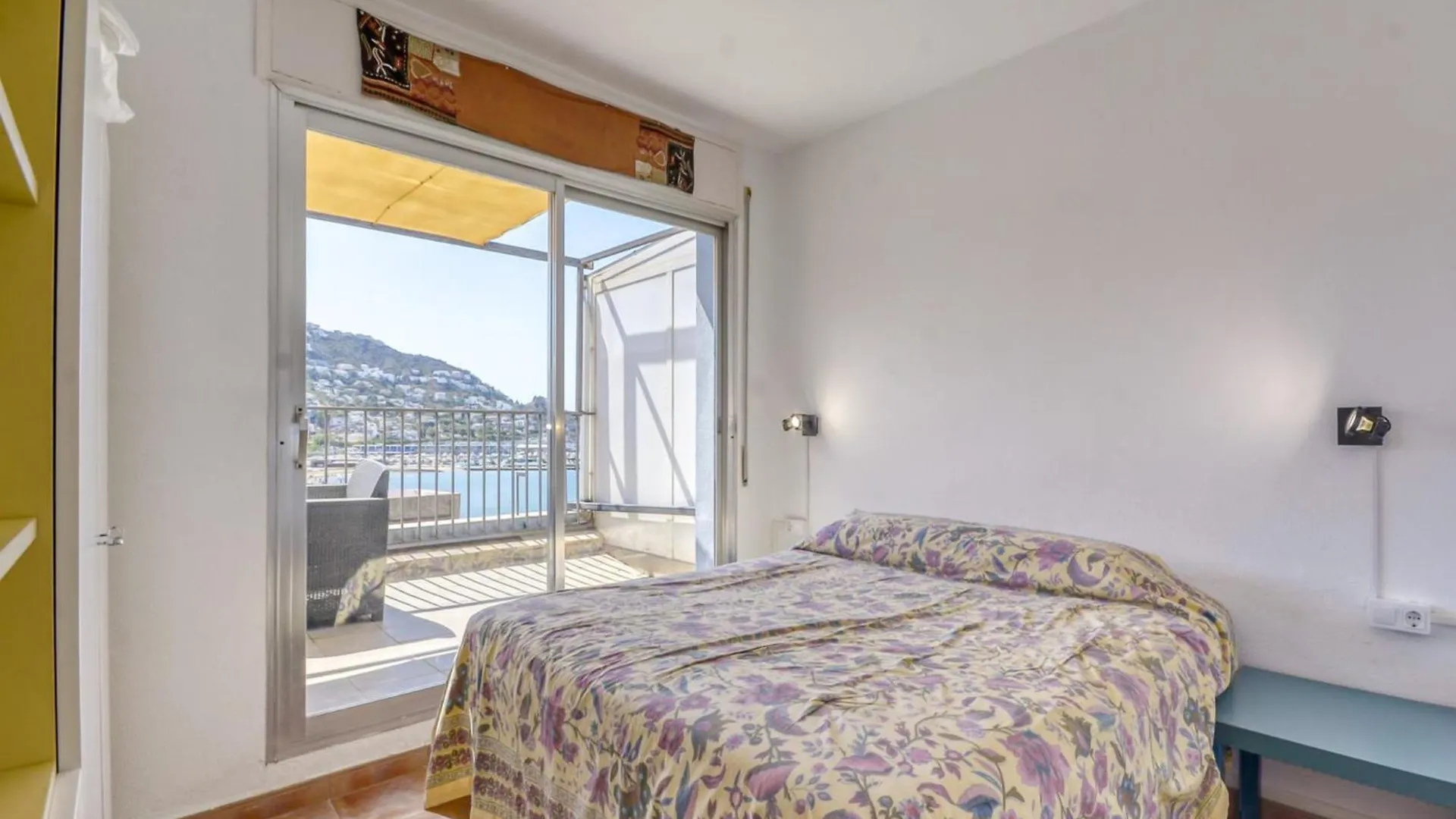 Pretty Apartment With Terrace Roses 0*,  Hiszpania