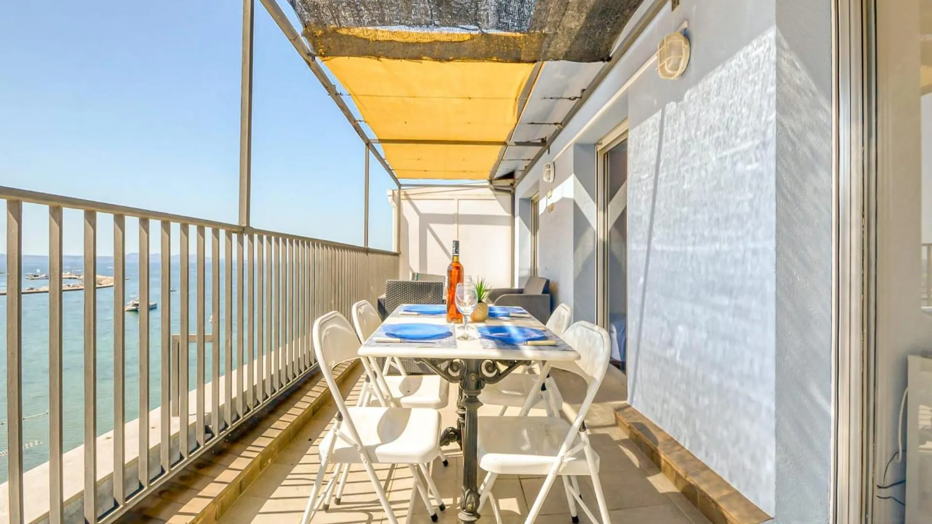 Pretty Apartment With Terrace ロザス スペイン