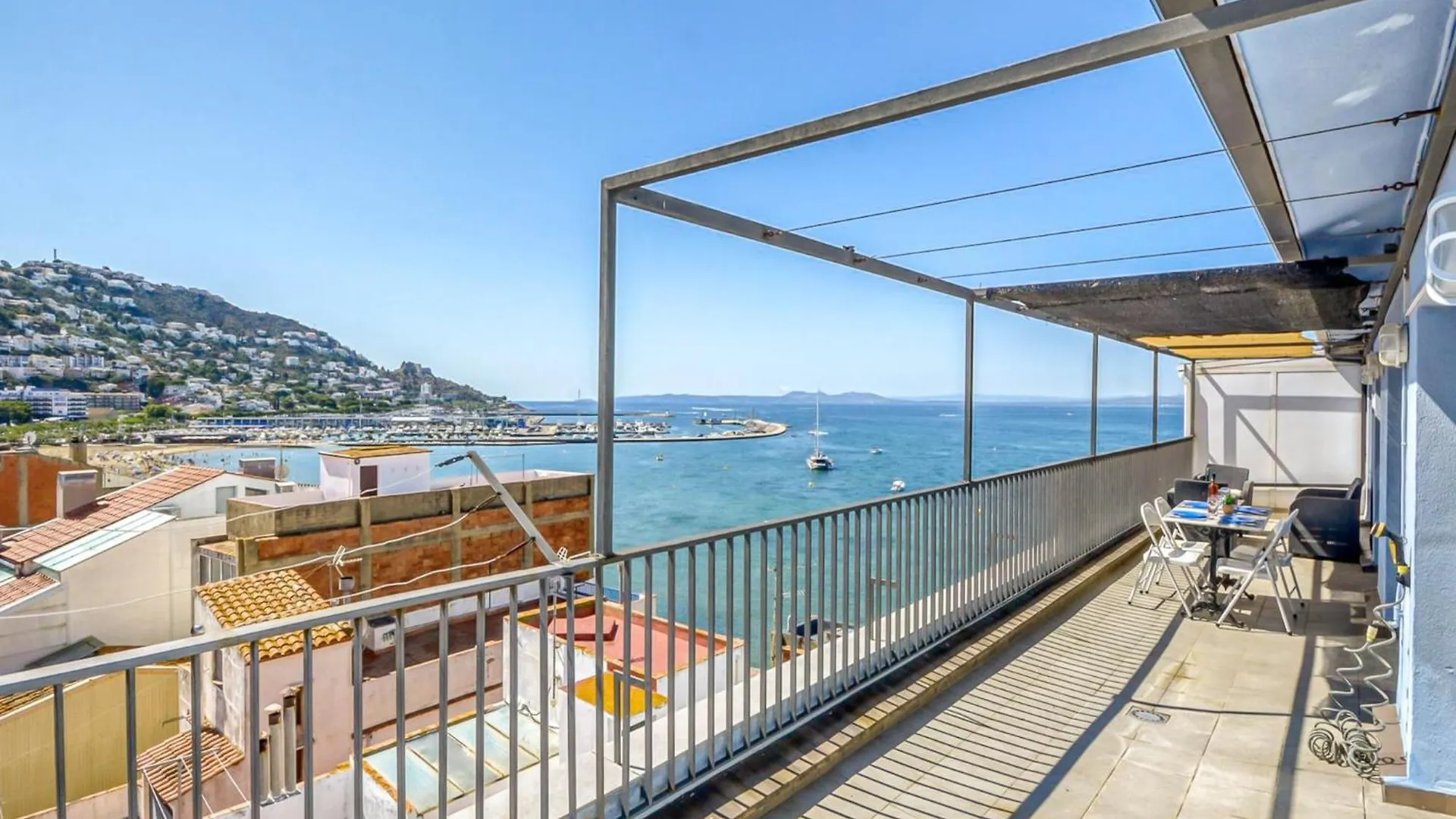 Pretty Apartment With Terrace Roses 0*,  Spain