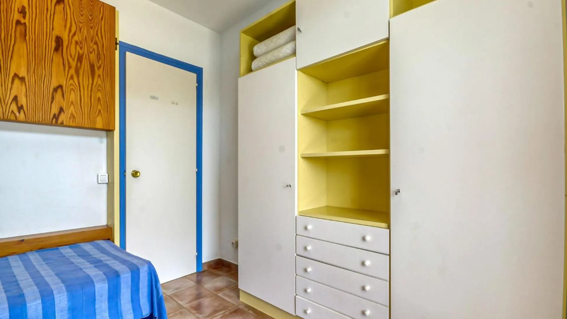 Pretty Apartment With Terrace ロザス
